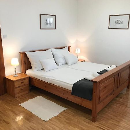 Huszarvar Hotel Kastelyszallo Серенч Экстерьер фото